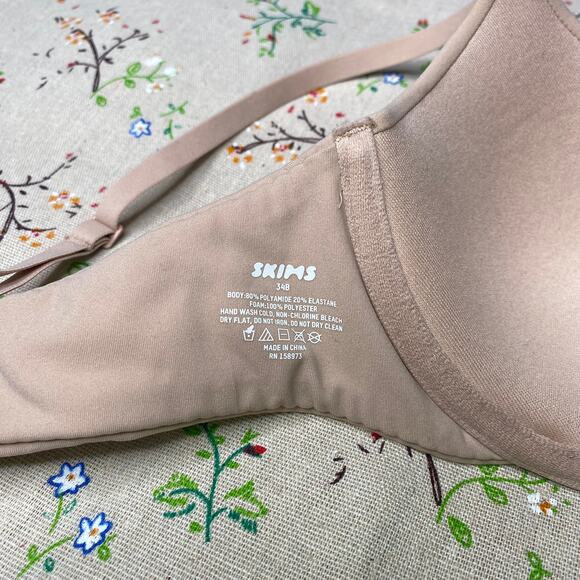 SKIMS Fits Everybody T-Shirt Bra Clay 34B - Picture 8 of 9